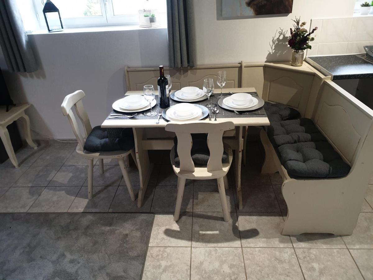 Les Gages Villa Brece  Exteriör bild